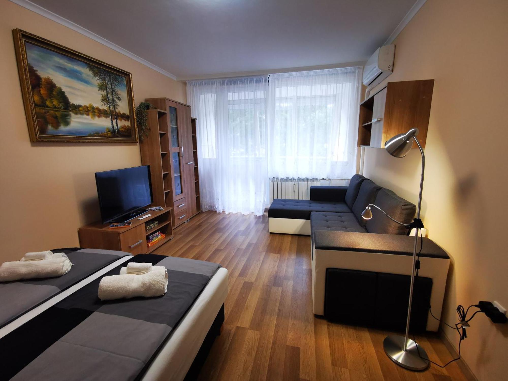 Central Park Apartman Сексард Екстер'єр фото